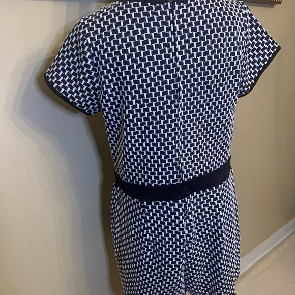 Forever 21 Plus Size Rumper - Picture 7 of 7